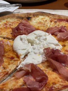 La pizza con 72h di lievitazione alle Giare a Pozza di Fassa